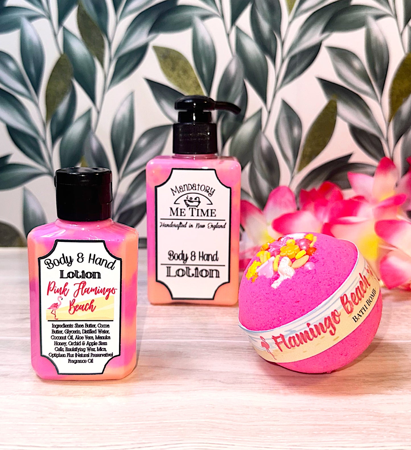 Pink Flamingo Beach Round Bath Bomb